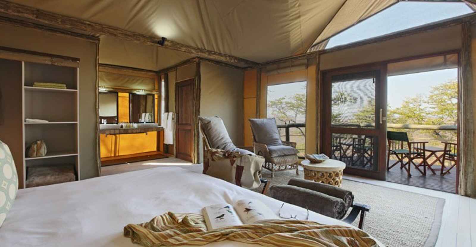 Ghoha Hills Savuti Lodge: Luxus in der Wildnis Ghoha Hills Savuti Lodge: Luxus in der Wildnis