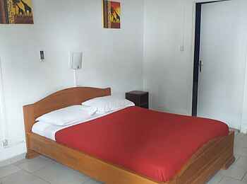 Hotel Tropicana: Bett