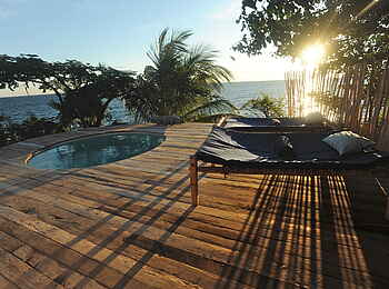 Kaya Mawa: Deck am Nkwhazi-Chalet