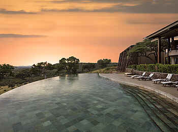 Melia Serengeti Lodge: Poolbereich Melia Serengeti Lodge: Poolbereich