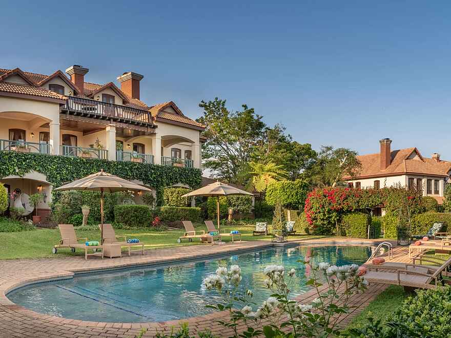 Oliver's: Am Pool Oliver's: Am Pool