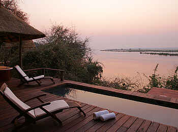 Royal Zambezi Lodge: Deluxe Suite Terrasse mit Plunge Pool