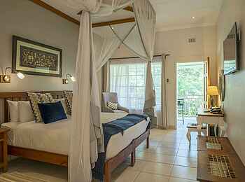 Batonka Guest Lodge: Garden View Room Batonka Guest Lodge: Garden View Room