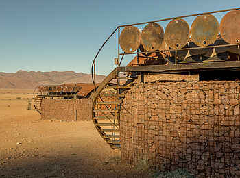 Camp Sossus: Treppe zur Sleep-Out Terrasse Camp Sossus: Treppe zur Sleep-Out Terrasse