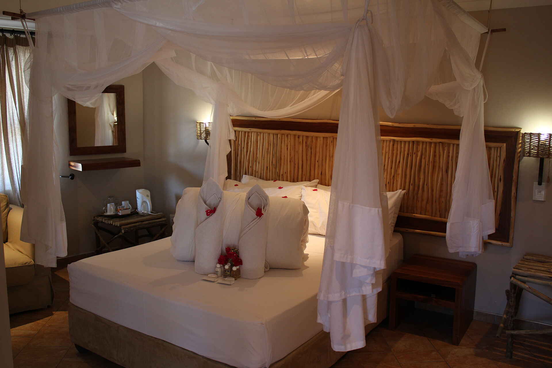 Etosha, Etosha National Park, Etoshapfanne, Halali, Salzpfanne, Doppelbett, afrikarma, afrikarma Safaris, afrikarma.de