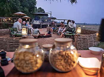 Shawa Luangwa Camp: Sundowner