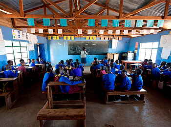 Karen Blixen Camp: Besuch in einer Schule Karen Blixen Camp: Besuch in einer Schule