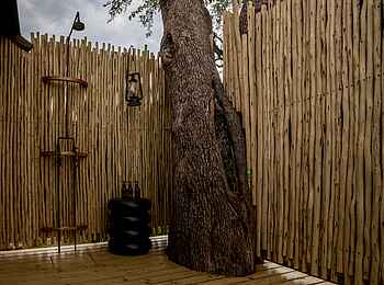 Little Sable Camp: Außendusche Little Sable Camp: Außendusche