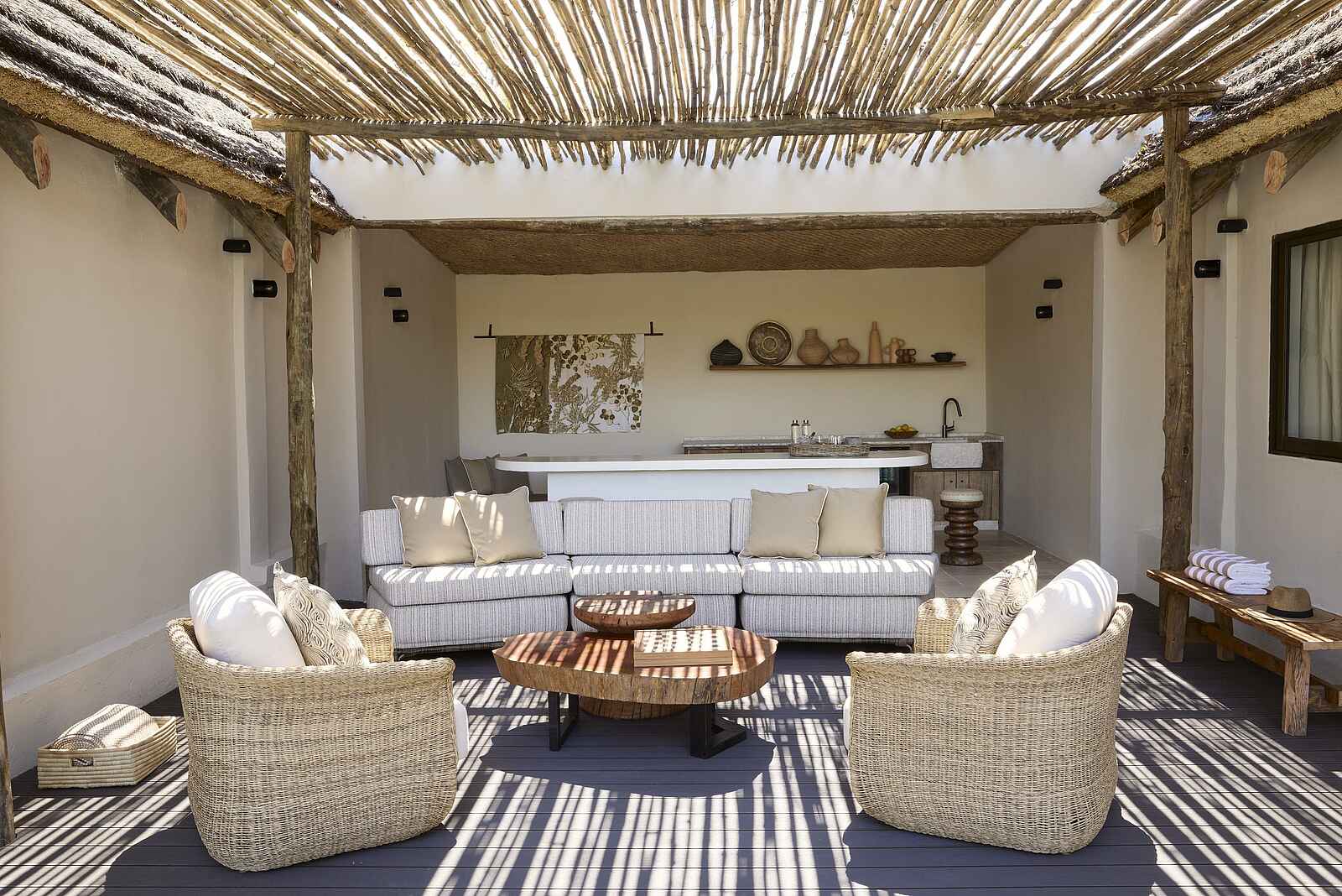 Lolelunga Private Reserve Lodge: Family Suite Lounge Lolelunga Private Reserve Lodge: Family Suite Lounge