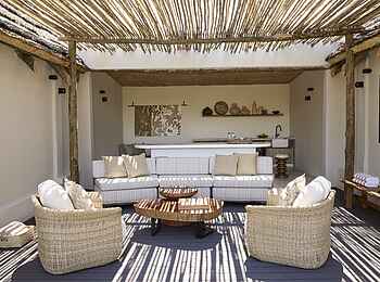 Lolelunga Private Reserve Lodge: Family Suite Lounge