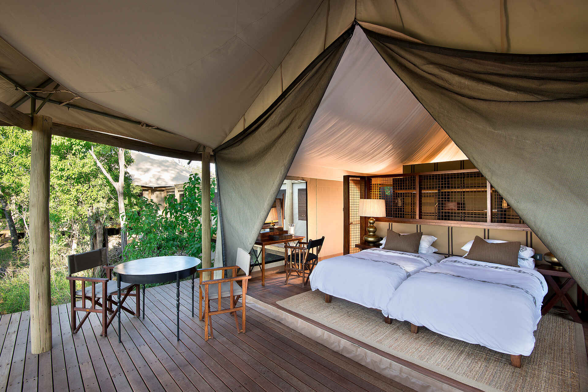 Nxabega Okavango Tented Camp: Family Tent Bett
