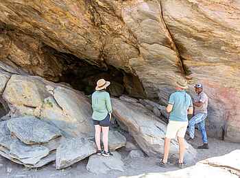 Nxamaseri Island Lodge: Felsenmalereien an den Tsodilo Hills Nxamaseri Island Lodge: Felsenmalereien an den Tsodilo Hills