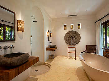 Qambani Luxury Resort: Africa Villa Bad