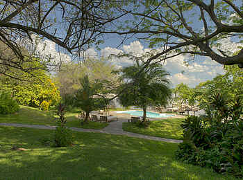Kanyemba Lodge: Blick auf den Pool Kanyemba Lodge: Blick auf den Pool