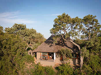 Kambaku River Sands: Blick auf eine Gästesuite Kambaku River Sands: Blick auf eine Gästesuite