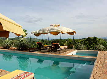 Papaya Lake Lodge: Pool auf dem Seeufer-Plateau