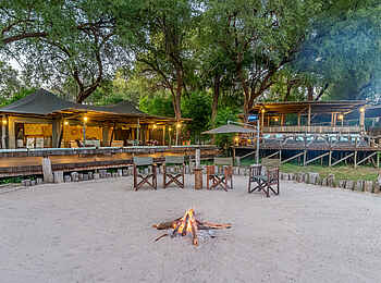 Saguni Safari Lodge: Blick auf die Anlage Saguni Safari Lodge: Blick auf die Anlage