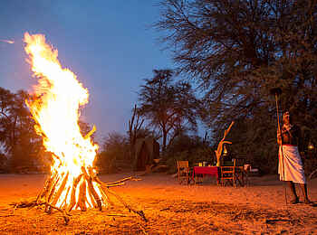 Sasaab Camp: Am Feuer Sasaab Camp: Am Feuer