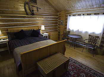 Tweedsmuir Park Lodge: Einrichtung des Chalets "Hillary"