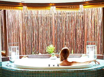 Thanda Safari Lodge: Luxuriöse Badewanne Thanda Safari Lodge: Luxuriöse Badewanne