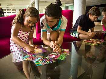 Essque Zalu: Petit VIP