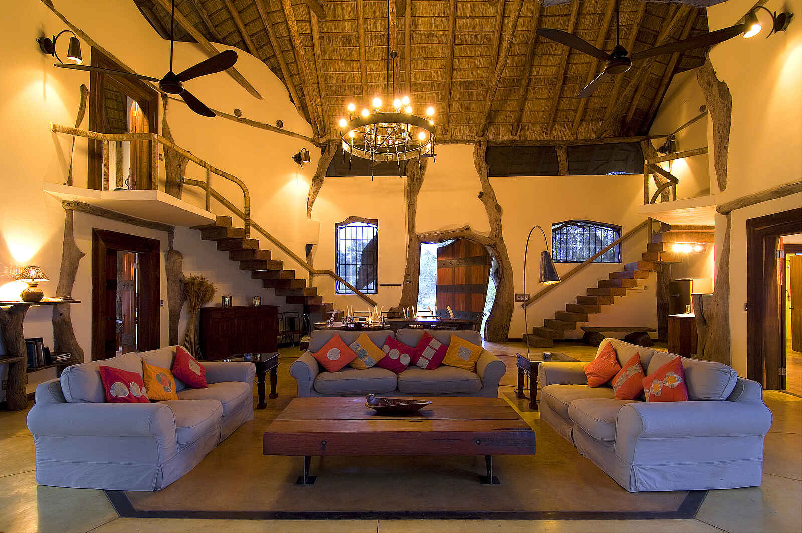Luangwa Safari House: Lounge Luangwa Safari House: Lounge