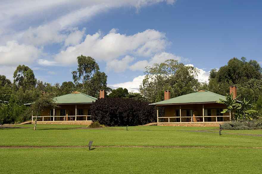 Tloma Lodge: Zwei Chalets mit ihren privaten Veranden Tloma Lodge: Zwei Chalets mit ihren privaten Veranden