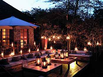 Mara Bushtops: Sunken Lounge