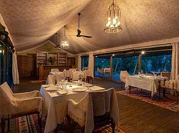 Paradise Plains Camp: Essbereich