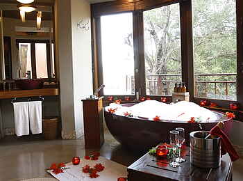 Thanda Safari Lodge: Ein hergerichtetes Bad Thanda Safari Lodge: Ein hergerichtetes Bad