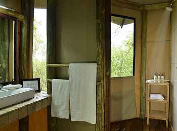 Ghoha Hills Savuti Lodge: Family Tent Bad