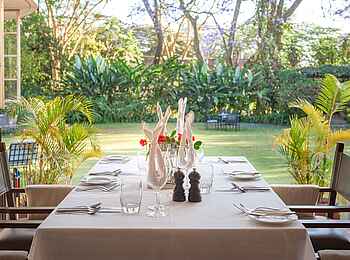 Legendary Lodge: Gedeckter Dinnertisch