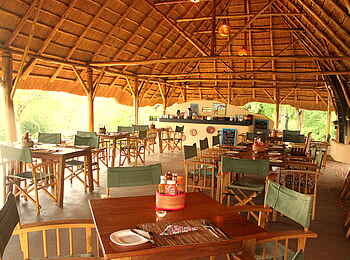 Murchison River Lodge: Restaurant unter Reetdach