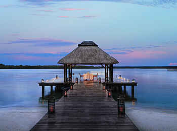 One and Only Le Saint Gerant: Ein privates Dinner am Steg