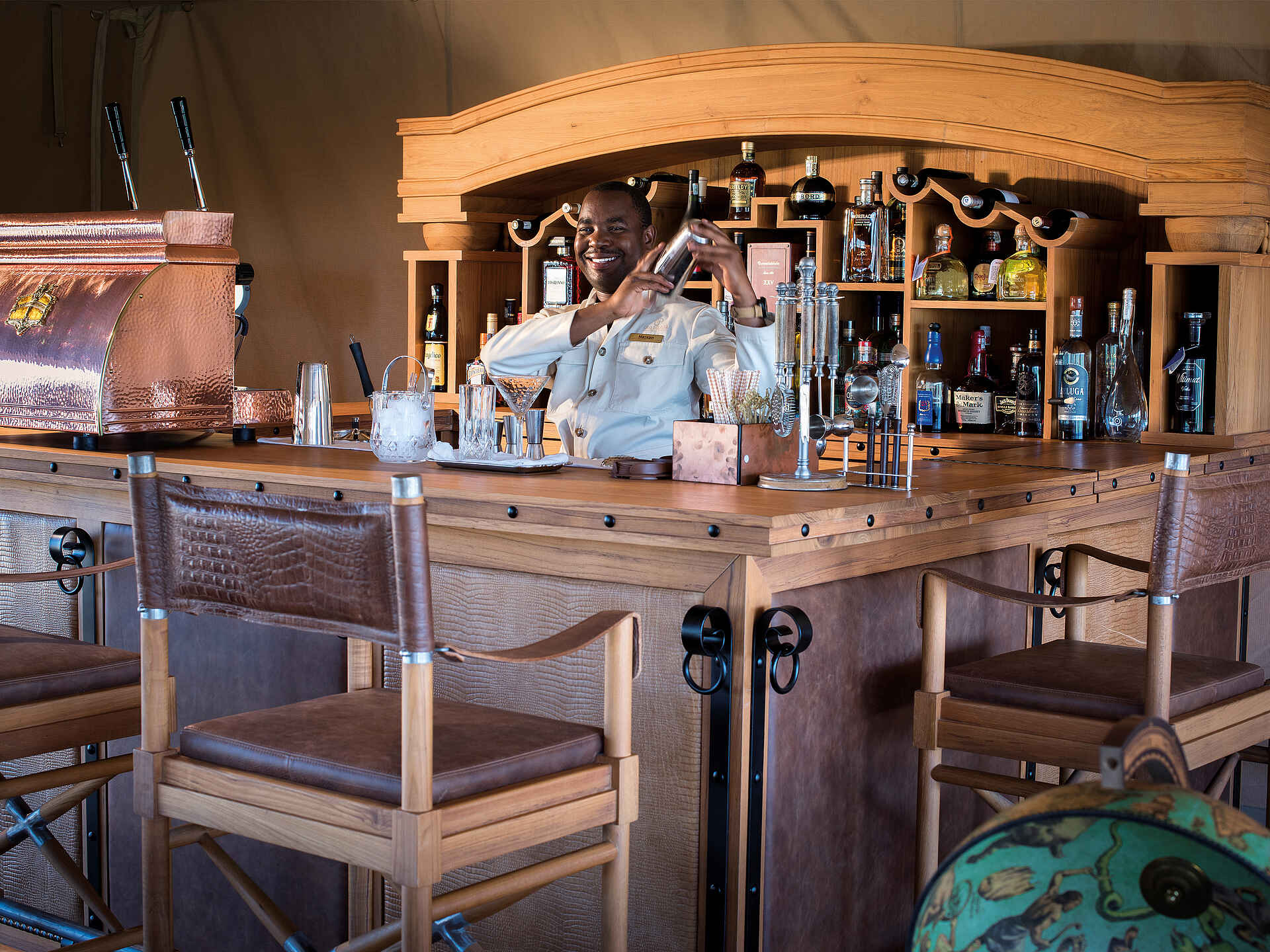 Camp, Nyaruswiga Plains, One Nature, One Nature Nyaruswiga, Serengeti, Serengeti, Seronera, Tented Camp, Zentrale Serengeti, Bar, Espresso-Maschine, Afrikarma, Afrikarma GmbH, Afrikarma Safaris, Wildnis. Hautnah.