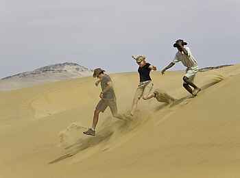 Serra Cafema: Toben in den Dünen