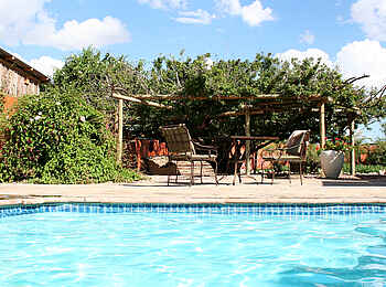 Teufelskrallen Tented Lodge: Entspannen am Pool Teufelskrallen Tented Lodge: Entspannen am Pool
