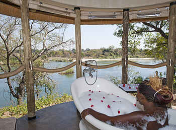 Divava Okavango Lodge and Spa: Spa mit Aussicht Divava Okavango Lodge and Spa: Spa mit Aussicht