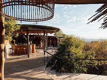 Jabali Ridge Camp: Offen gehaltenes Deck Jabali Ridge Camp: Offen gehaltenes Deck