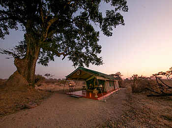 Mdonya Old River Camp: Weitwinkelperspektive eines Gästezeltes