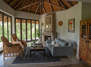 Siviti Timbavati Plains Lodge: Das Wohnzimmer einer Suite Siviti Timbavati Plains Lodge: Das Wohnzimmer einer Suite