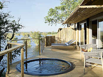 Victoria Falls Rapid View Villa: Ein Plunge Pool am Rand des Zambezis