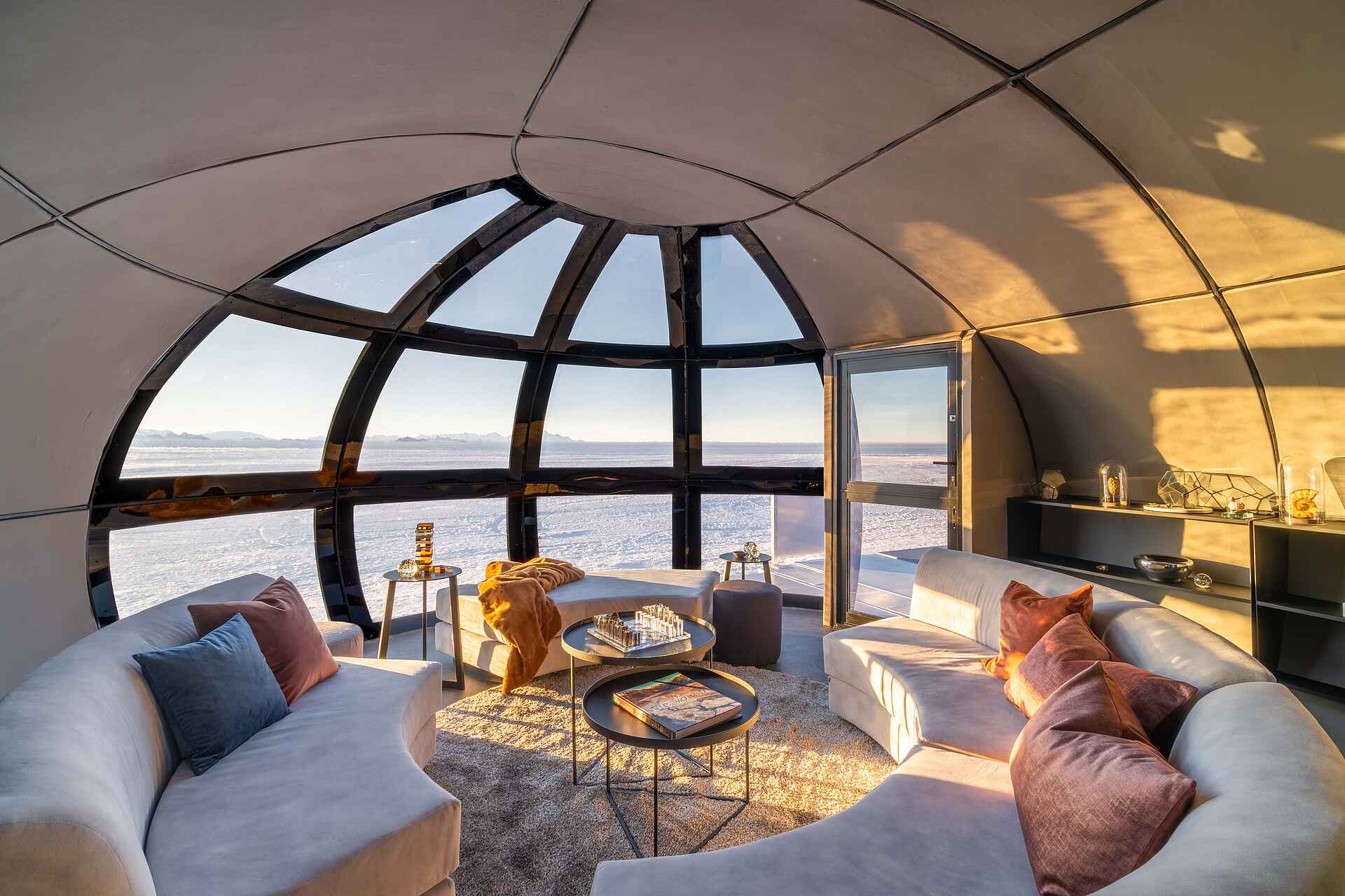 Echo Base Camp: Lounge Echo Base Camp: Lounge
