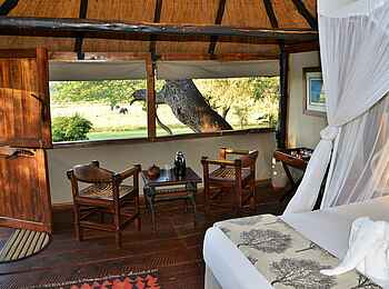 Ivory Lodge: Treehouse Room Lounge Ivory Lodge: Treehouse Room Lounge