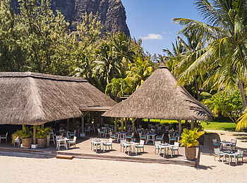 LUX Le Morne: Restaurant am Strand LUX Le Morne: Restaurant am Strand