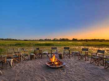 Sable Alley Camp: Die Feuerstelle Sable Alley Camp: Die Feuerstelle