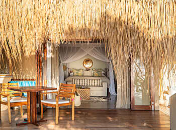 Azura Benguerra Island Retreat: Beach Villa Terrasse
