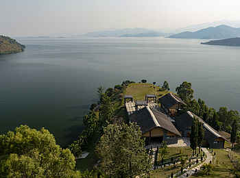 Lux Lake Kivu Hotel: Luftaufnahme Riva Restaurant