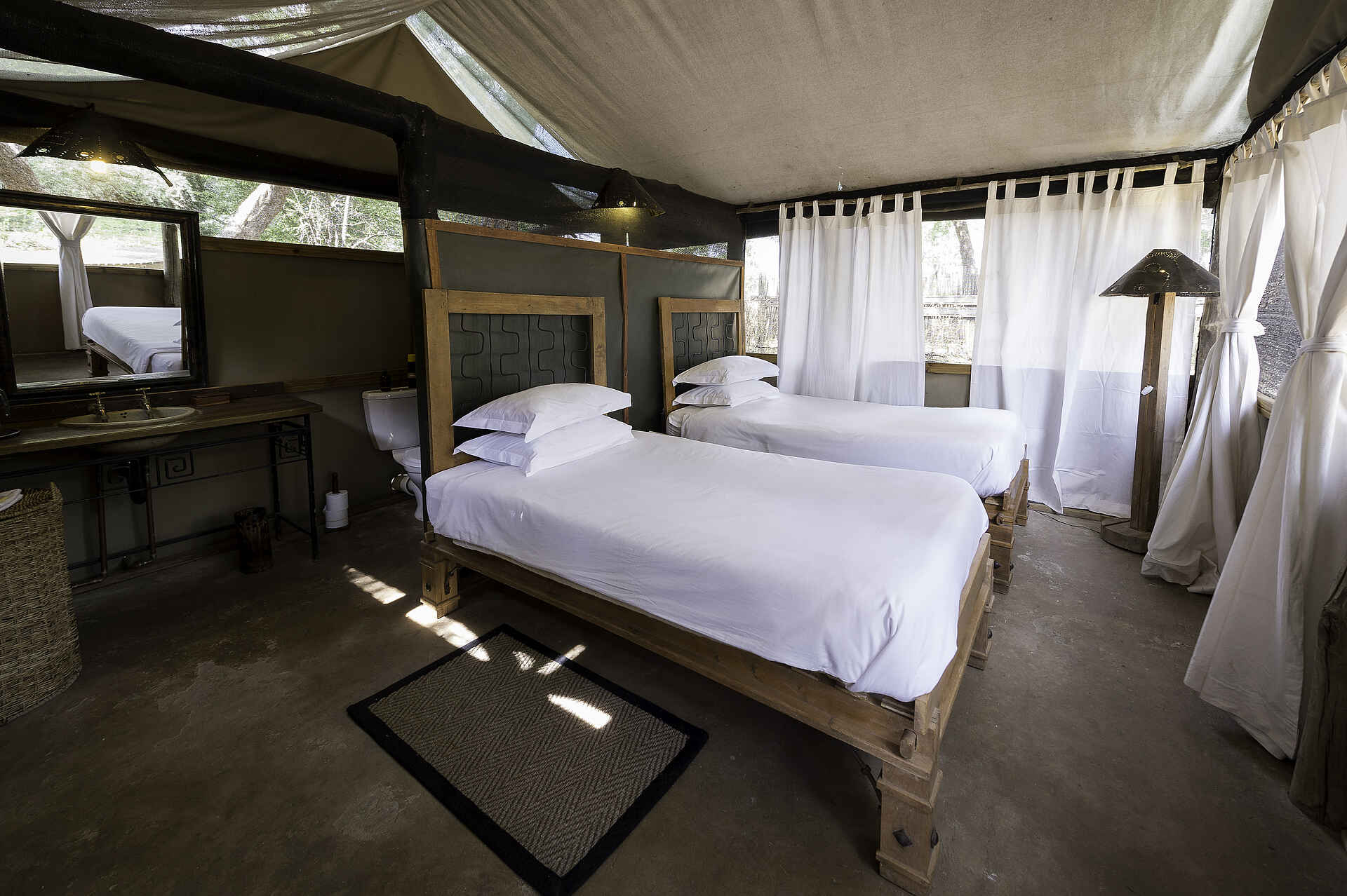 mana pools ruckomechi camp, mana pools safari, ruckomechi, ruckomechi camp, ruckomechi camp bilder, ruckomechi lodge, sambesi safari, einrichtung, schlafzimmer, zelt