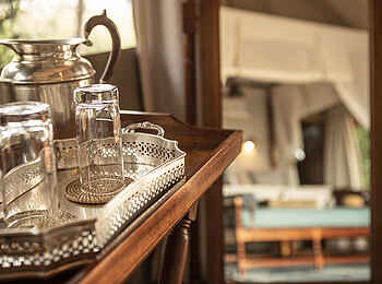 Shinde Camp: Guest Tent Blick Karaffe